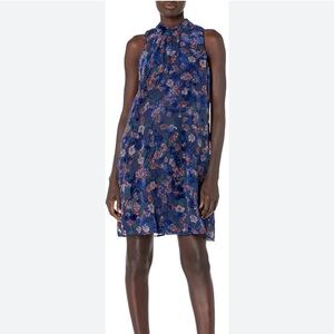 Vintage Y2K style velvet textured Mock-neck floral